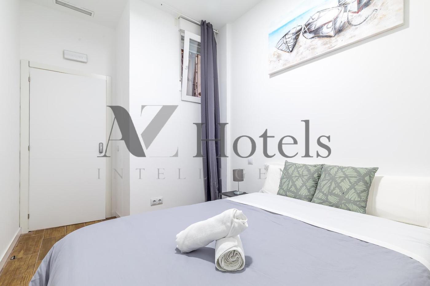 Ayz Luis Cabrera-Auto Check-In Property Мадрид Экстерьер фото